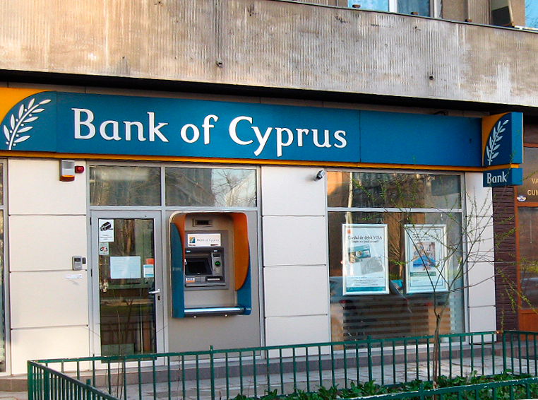 Банки Кипра перестали работать в Крыму