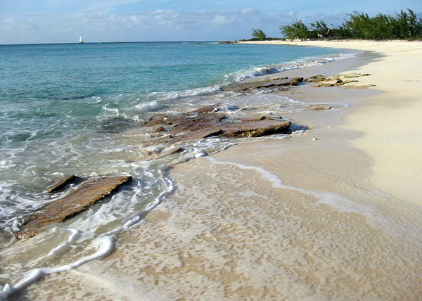 Гавернорс Бич, Governor’s Beach